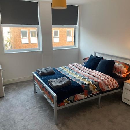 #0202 One Bedroom Serviced Apartment-Free Parking Derby Eksteriør billede
