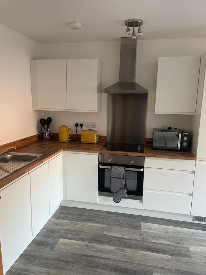 #0202 One Bedroom Serviced Apartment-Free Parking Derby Eksteriør billede